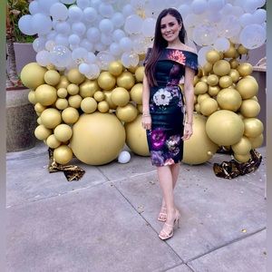 Used once! Scuba material off should dress